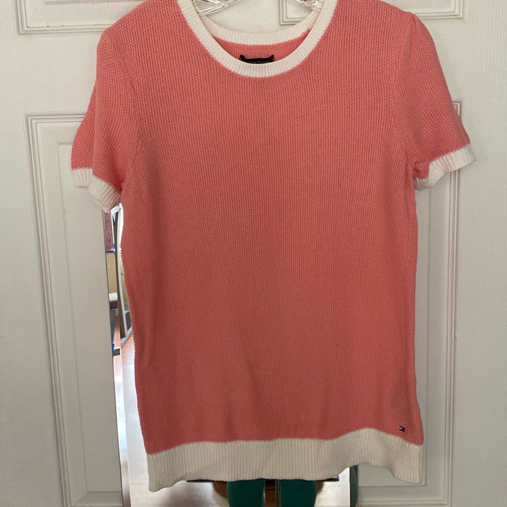 Very comfy short sleeve sweater no stains